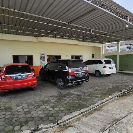 Hotel Metro Kudus Tanggulangin Dış mekan fotoğraf